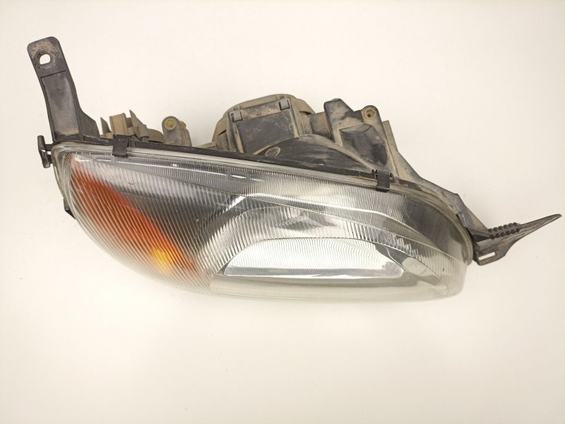 Recambio de faro derecho para ford fiesta iv (ja_, jb_) 1.3 i referencia OEM IAM YS6113005AK 0301173302 