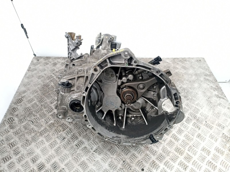 Recambio de caja cambios 6v turbo diesel para nissan almera tino (v10) 2.2 dci referencia OEM IAM ND6005  