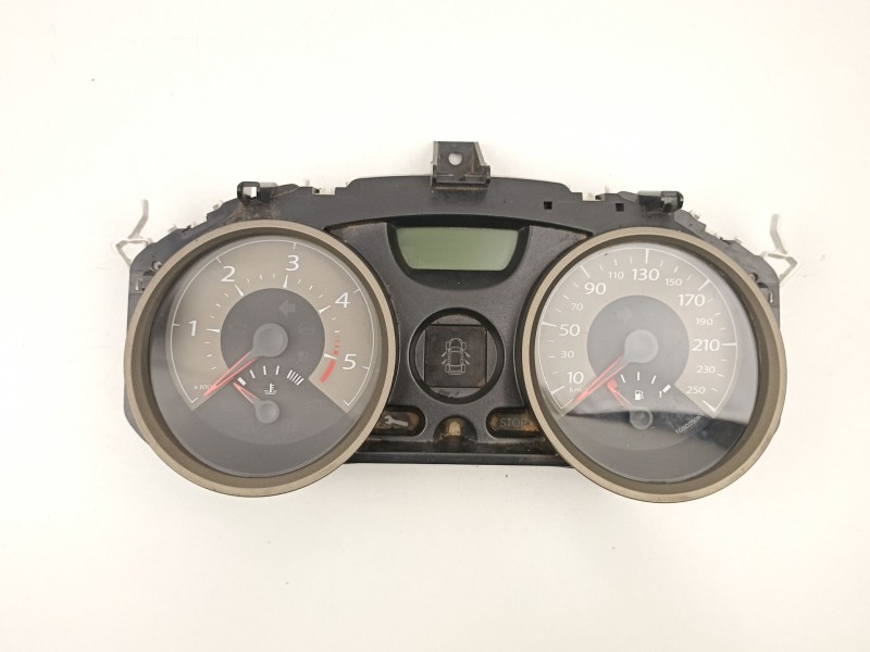 Recambio de cuadro instrumentos para renault megane 1.9 dci referencia OEM IAM 8200408787  