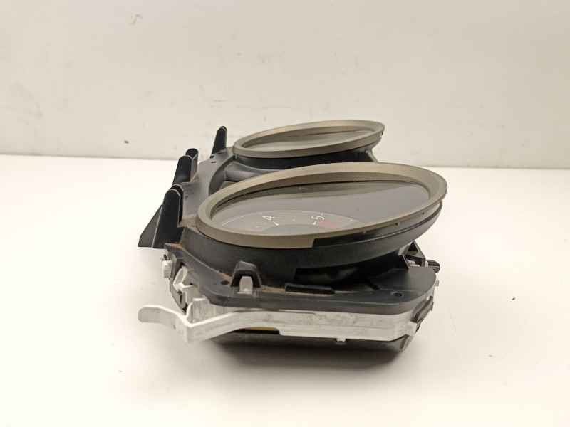 Recambio de cuadro instrumentos para renault megane 1.9 dci referencia OEM IAM 8200408787  