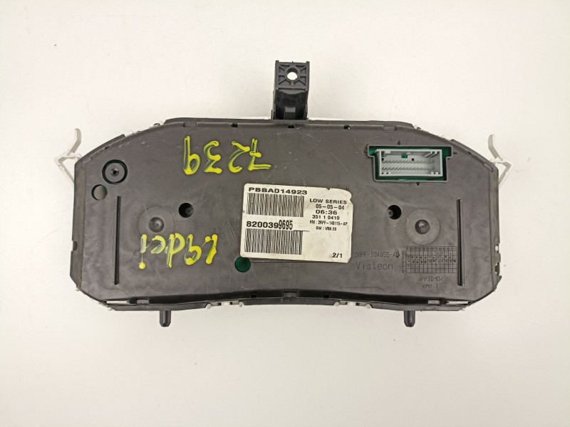 Recambio de cuadro instrumentos para renault megane 1.9 dci referencia OEM IAM 8200399695  