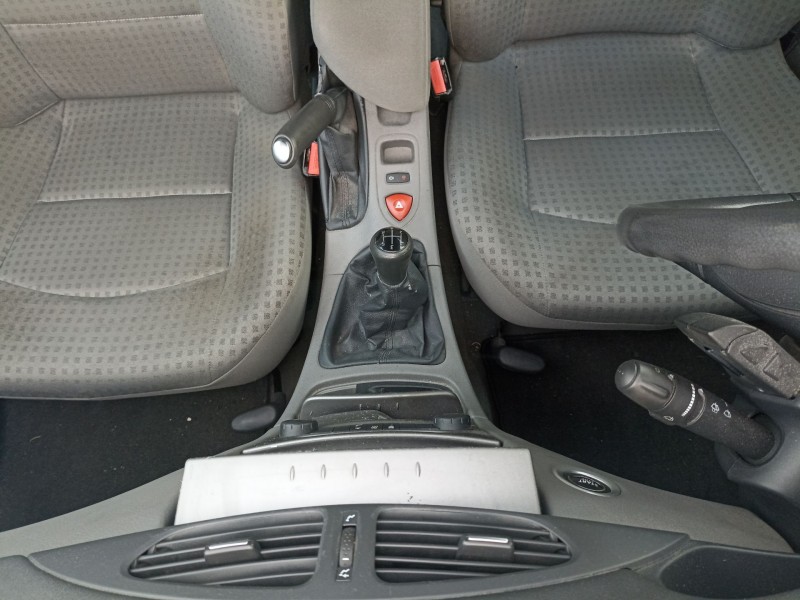 renault laguna ii (bg0/1_) del año 2003