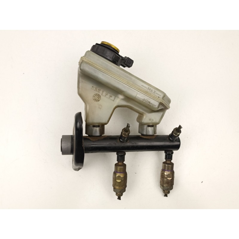 Recambio de bomba de freno para ford fiesta iv (ja_, jb_) 1.3 i referencia OEM IAM 96FB2140HA  