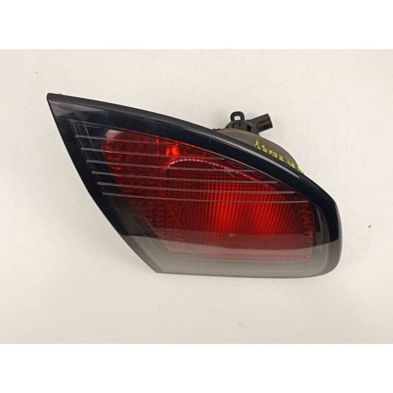 Recambio de piloto porton izquierdo para nissan primera hatchback (p11) 1.6 16v referencia OEM IAM 265559F610 89020318 