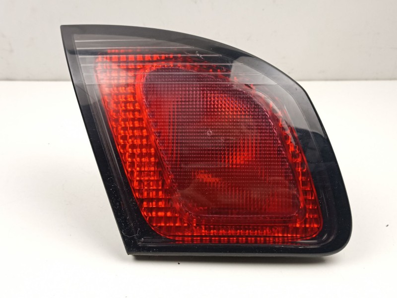 Recambio de piloto porton izquierdo para nissan primera hatchback (p11) 1.6 16v referencia OEM IAM 265559F610 89020318 