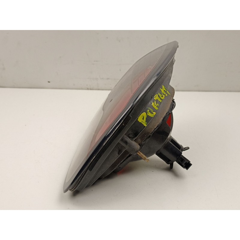 Recambio de piloto porton izquierdo para nissan primera hatchback (p11) 1.6 16v referencia OEM IAM 265559F610 89020318 