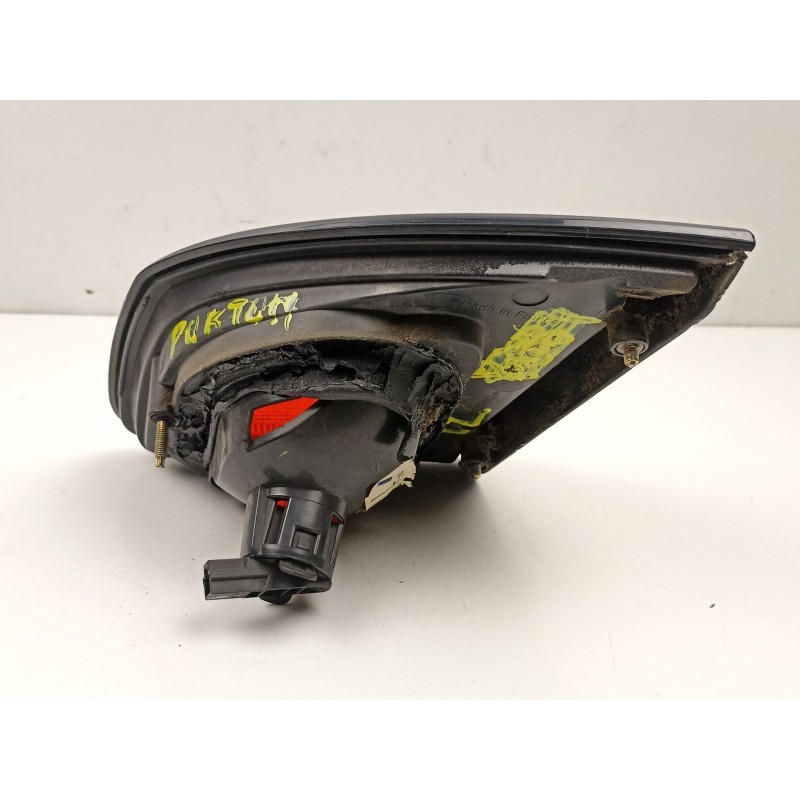 Recambio de piloto porton izquierdo para nissan primera hatchback (p11) 1.6 16v referencia OEM IAM 265559F610 89020318 
