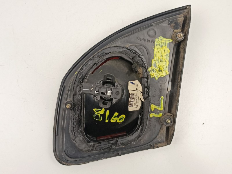 Recambio de piloto porton izquierdo para nissan primera hatchback (p11) 1.6 16v referencia OEM IAM 265559F610 89020318 