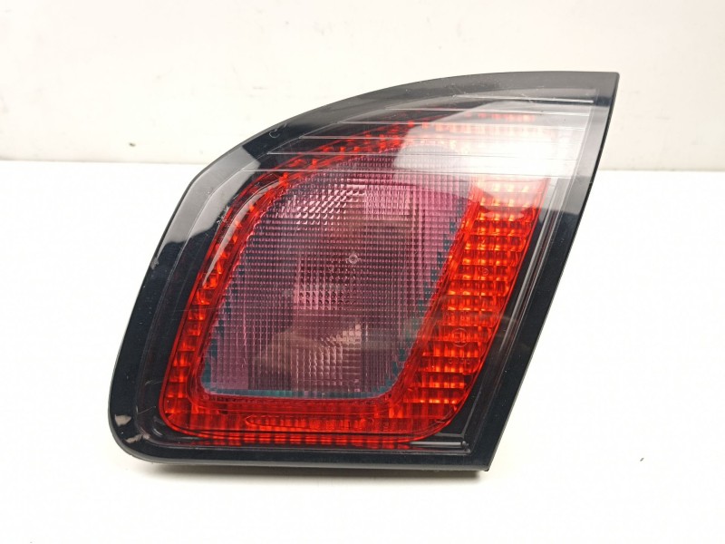 Recambio de piloto porton derecho para nissan primera hatchback (p11) 1.6 16v referencia OEM IAM 265509F610 89020330 