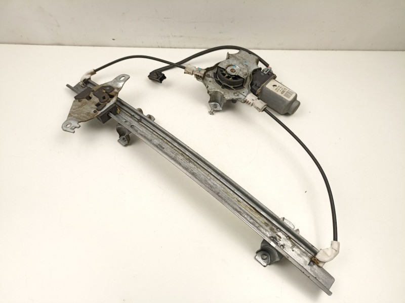 Recambio de elevalunas delantero izquierdo para nissan primera hatchback (p11) 1.6 16v referencia OEM IAM 807019F500  