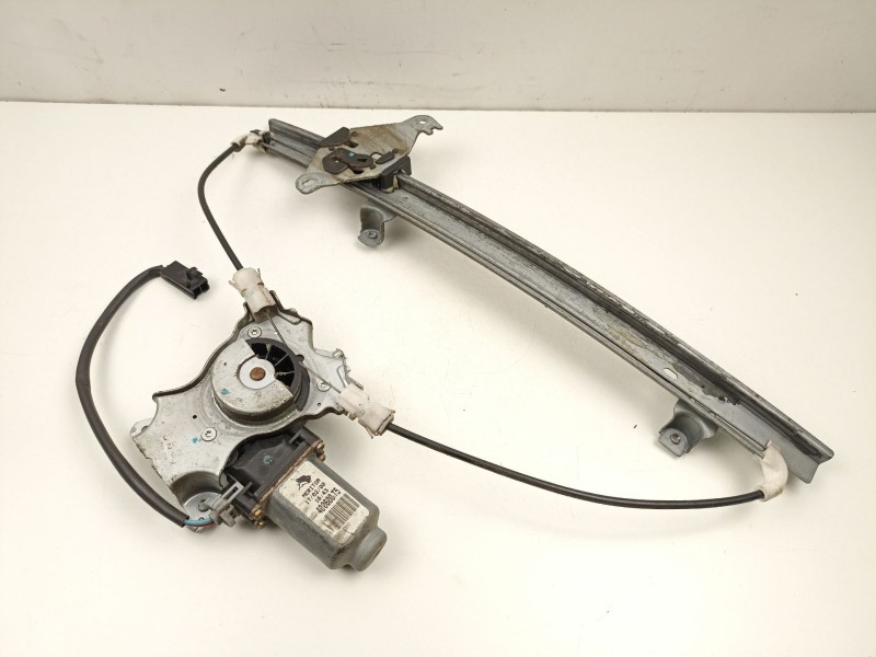 Recambio de elevalunas delantero derecho para nissan primera hatchback (p11) 1.6 16v referencia OEM IAM 807009F500  