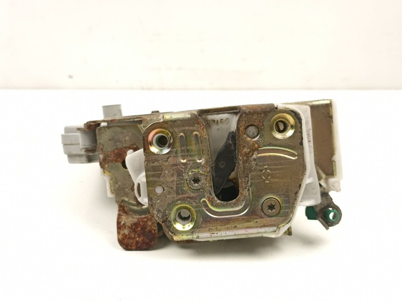 Recambio de cerradura puerta delantera derecha para nissan primera hatchback (p11) 1.6 16v referencia OEM IAM 805022F910  