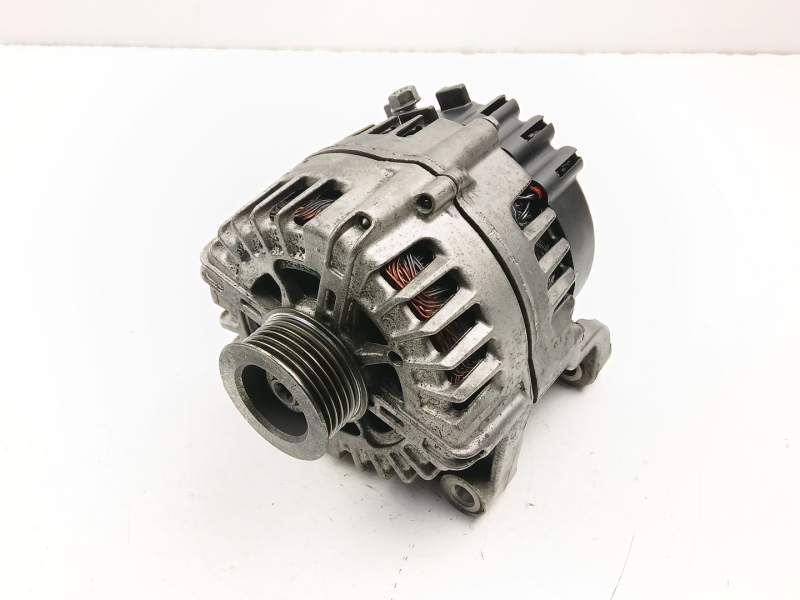 Recambio de alternador para bmw 3 (e90) 320 d referencia OEM IAM 7802261 FG18S019 