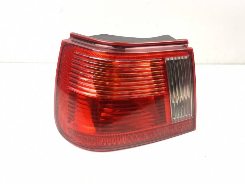 Recambio de piloto trasero izquierdo para seat ibiza ii (6k1) 1.4 i referencia OEM IAM 6K6945111G  