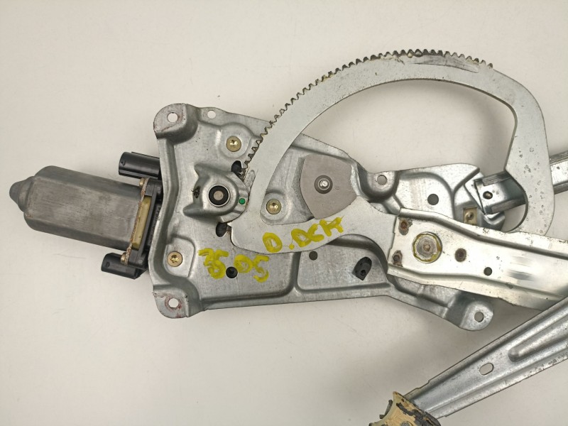 Recambio de elevalunas delantero derecho para bmw serie 3 berlina (e36) 2.5 325td referencia OEM IAM 51328146802  