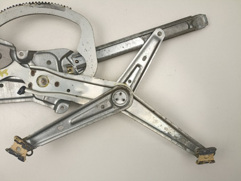 Recambio de elevalunas delantero derecho para bmw serie 3 berlina (e36) 2.5 325td referencia OEM IAM 51328146802  