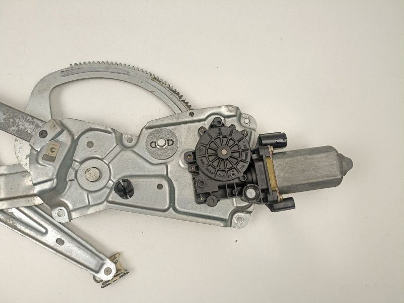 Recambio de elevalunas delantero derecho para bmw serie 3 berlina (e36) 2.5 325td referencia OEM IAM 51328146802  