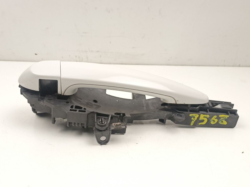 Recambio de manilla delantera derecha para bmw serie 1 coupe (e82) 123d referencia OEM IAM 51217200936  