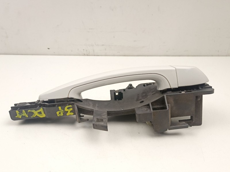 Recambio de manilla delantera derecha para bmw serie 1 coupe (e82) 123d referencia OEM IAM 51217200936  