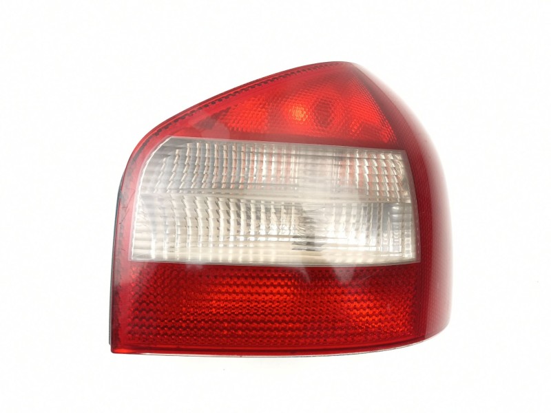 Recambio de piloto trasero derecho para audi a3 (8l1) 1.9 tdi quattro referencia OEM IAM 8L0945096C  