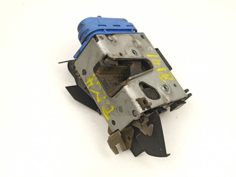 Recambio de cerradura puerta trasera derecha para audi a3 (8l1) 1.9 tdi quattro referencia OEM IAM 8D0839016A  