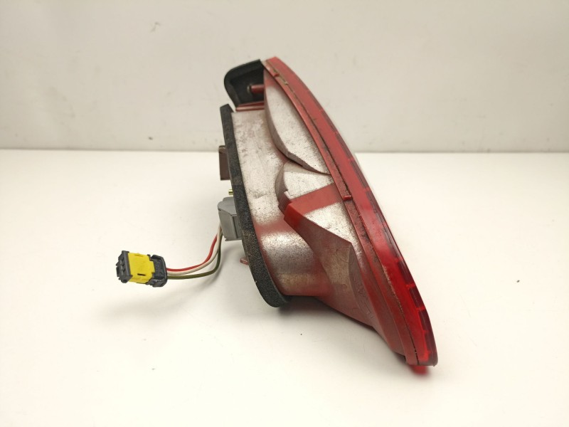 Recambio de piloto porton derecho para peugeot 607 (9d, 9u) 2.0 hdi referencia OEM IAM 6351N2  
