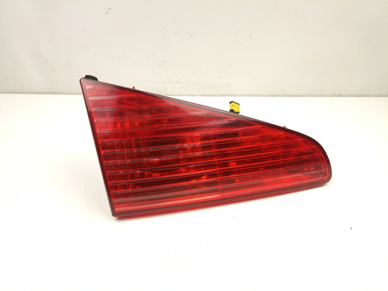 Recambio de piloto porton izquierdo para peugeot 607 (9d, 9u) 2.0 hdi referencia OEM IAM 6350N2  