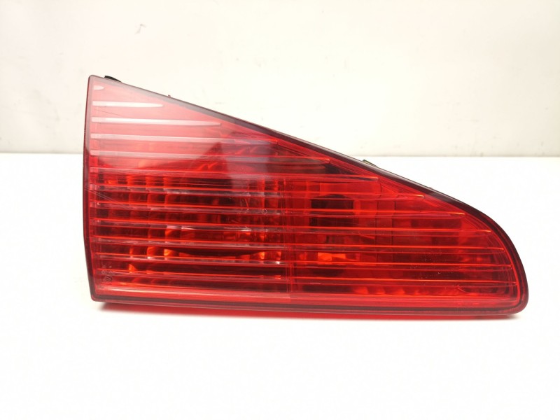 Recambio de piloto porton izquierdo para peugeot 607 (9d, 9u) 2.0 hdi referencia OEM IAM 6350N2  