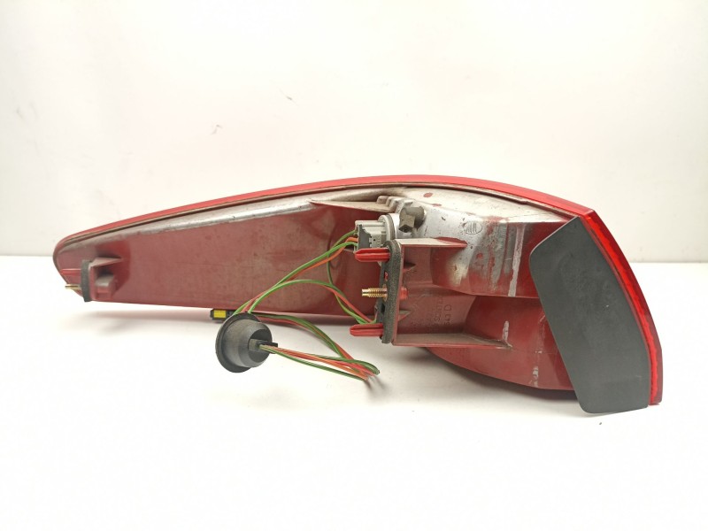 Recambio de piloto trasero derecho para peugeot 607 (9d, 9u) 2.0 hdi referencia OEM IAM 6351N1  