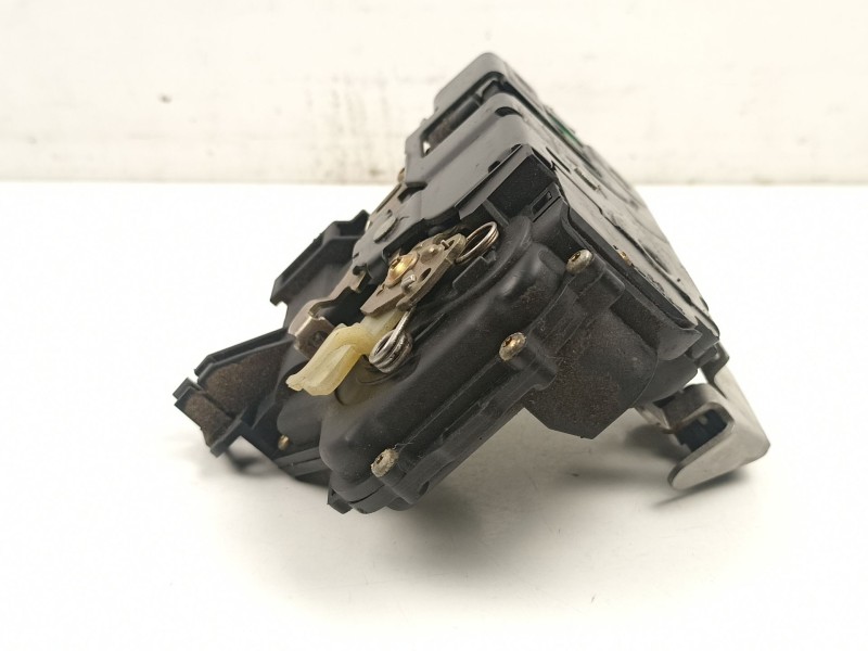 Recambio de cerradura puerta delantera izquierda para audi a4 b6 (8e2) 2.5 tdi referencia OEM IAM 4B1837015G  