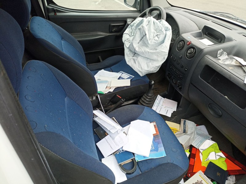 peugeot partner caja/chasis (5_, g_) del año 2002