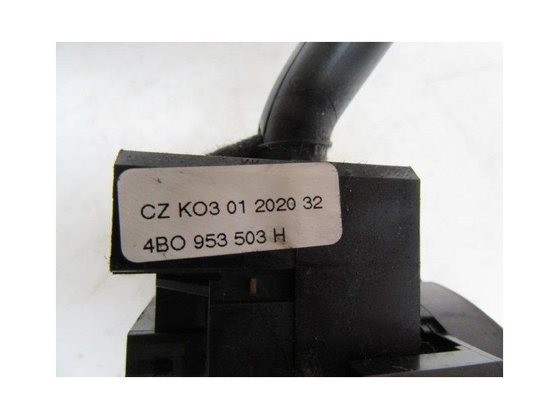 Recambio de mando luces y limpias : skoda fabia : 1.9 d -asy (63,90cv) 5p [2001] para skoda fabia 1.9 d -asy referencia OEM IAM 