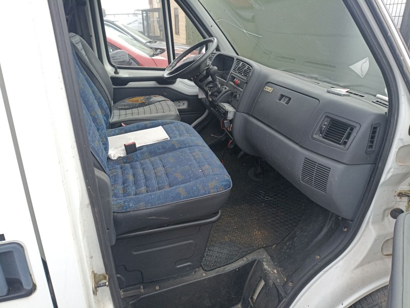 peugeot boxer furgón (230l) del año 2000