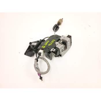 CERRADURA PUERTA DELANTERA DERECHA A2047200635 