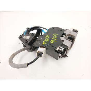CERRADURA PUERTA TRASERA DERECHA A2047300435 