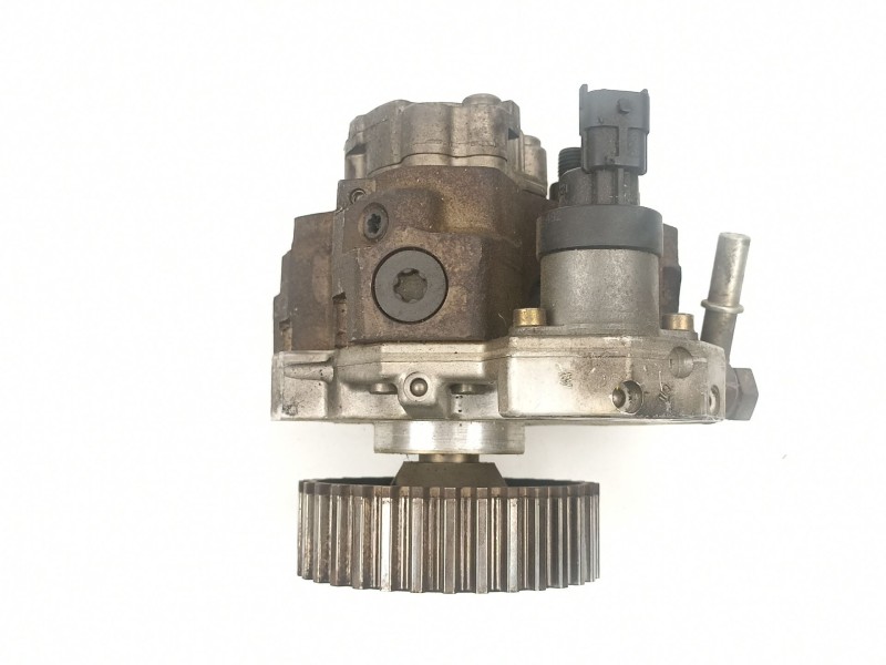 Recambio de bomba inyectora diesel para peugeot 206 1.4 hdi 5p referencia OEM IAM 9637317380 0445010042 