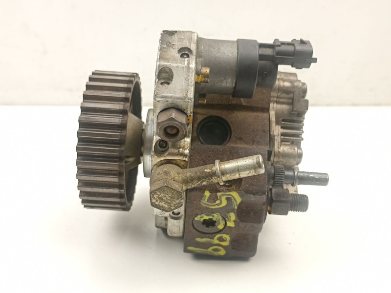 Recambio de bomba inyectora diesel para peugeot 206 1.4 hdi 5p referencia OEM IAM 9637317380 0445010042 