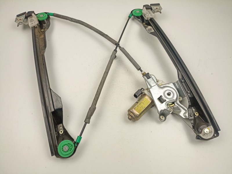 Recambio de elevalunas delantero derecho para ford focus 1.8 tdi referencia OEM IAM XS41A23200BY  