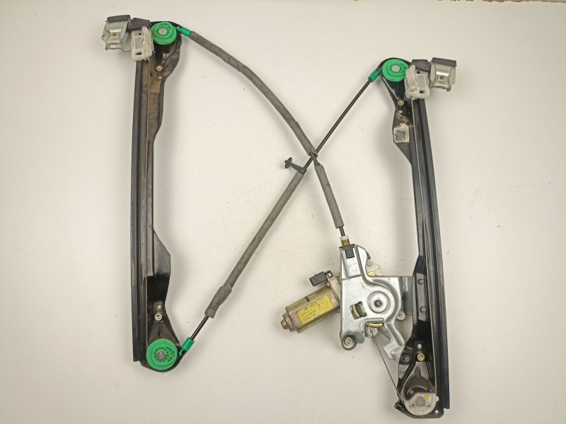 Recambio de elevalunas delantero derecho para ford focus 1.8 tdi referencia OEM IAM XS41A23200BY  