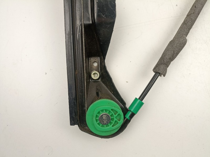 Recambio de elevalunas delantero derecho para ford focus 1.8 tdi referencia OEM IAM XS41A23200BY  