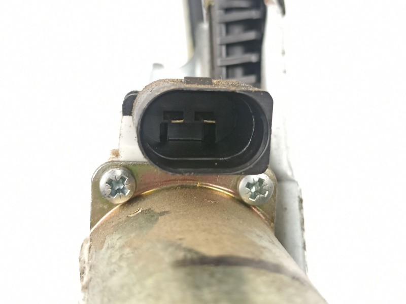 Recambio de elevalunas delantero derecho para ford focus 1.8 tdi referencia OEM IAM XS41A23200BY  