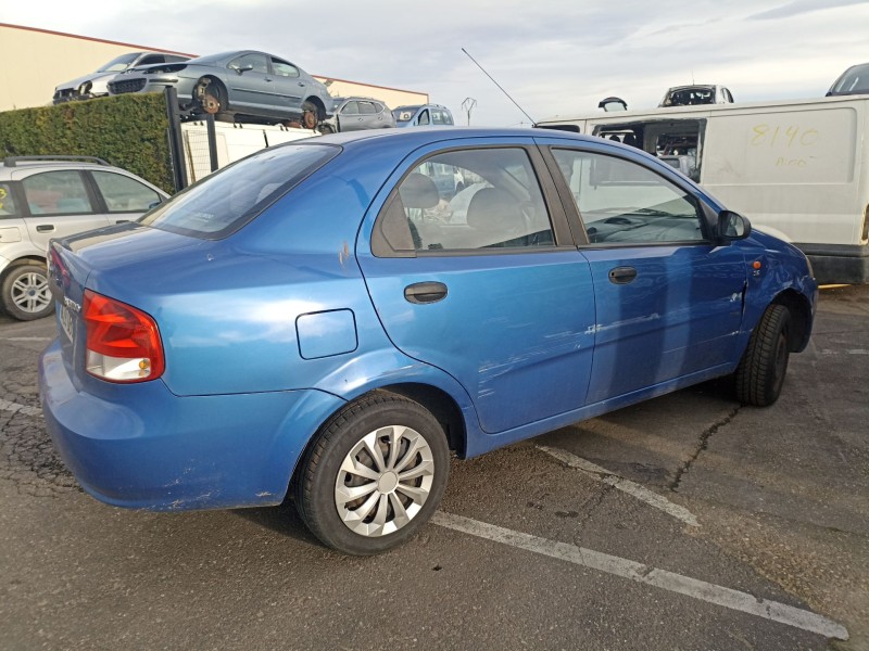 daewoo kalos sedán (klas) del año 2004