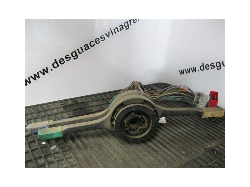 Recambio de mando luces y limpias : seat 127 : 0.1 g 0.1-g-(hb90) [1980] para seat 127 0.1 g 0.1-g-(hb90) referencia OEM IAM   