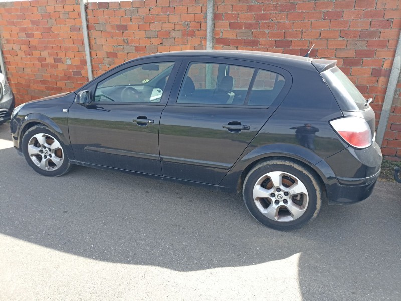 opel astra h (a04) del año 2005