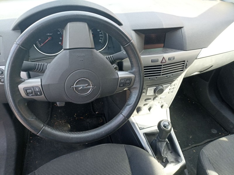 opel astra h (a04) del año 2005
