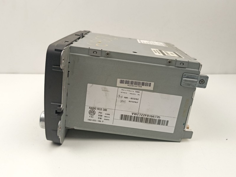 Recambio de radio cd/mp3 para volkswagen golf 2.0 tdi referencia OEM IAM 1K0035186P  