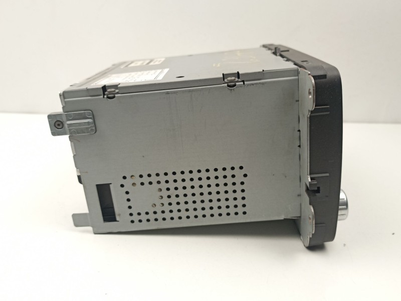 Recambio de radio cd/mp3 para volkswagen golf 2.0 tdi referencia OEM IAM 1K0035186P  