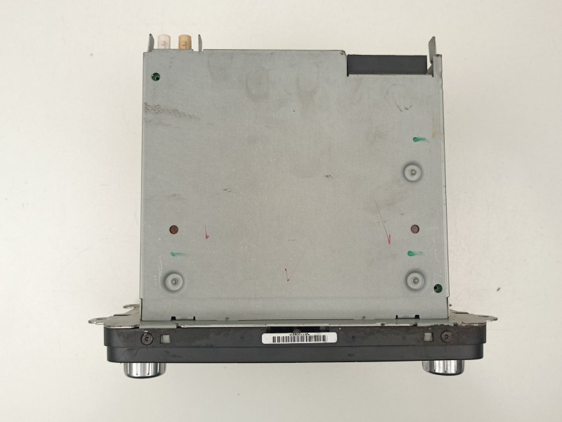 Recambio de radio cd/mp3 para volkswagen golf 2.0 tdi referencia OEM IAM 1K0035186P  