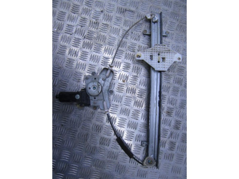 Recambio de elevalunas elec. del. dch. : hyundai terracan : 2.5 td (100,07cv) [2002] para hyundai terracan 2.5 td referencia OEM