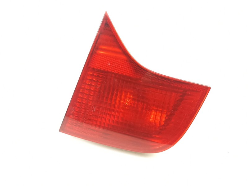 Recambio de piloto porton derecho para audi a4 b7 (8ec) 2.0 tfsi referencia OEM IAM 8E5945094  